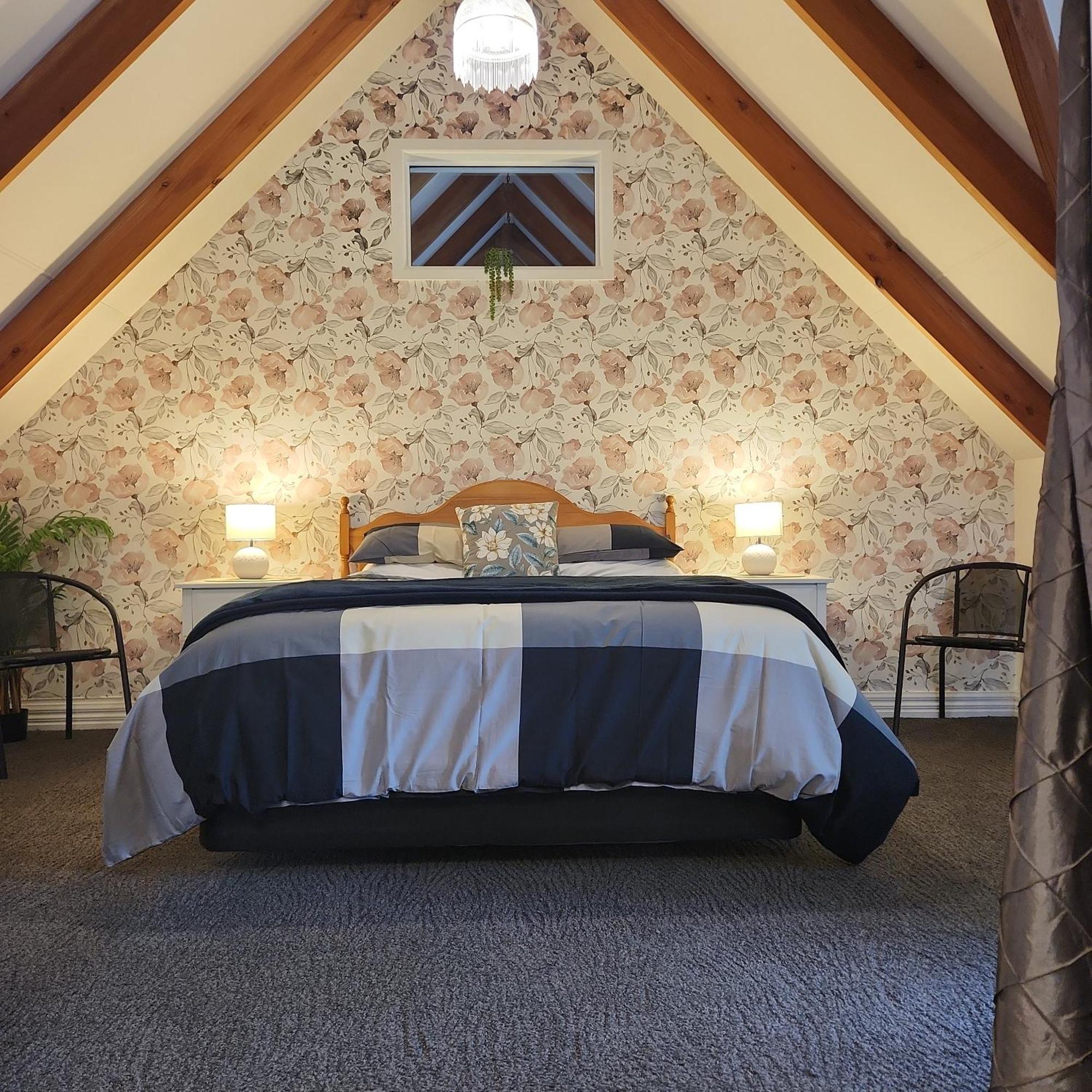 Westholm Lodge Harihari Buitenkant foto